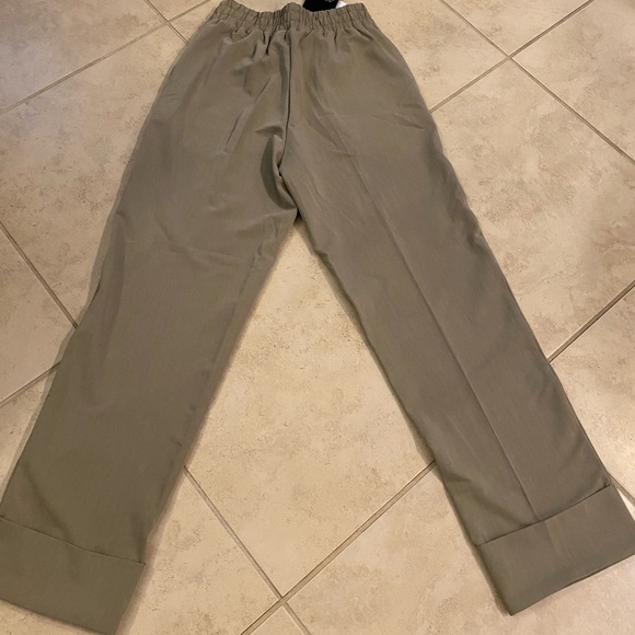 Pants, flat front, elastic waist with pockets and cuffs at bottom of pant legs - Picture 2 of 5